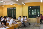 Thí sinh làm bài thi. (Ảnh: Quý Trung/TTXVN)