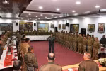 Tướng Juan Jose Zuniga (giữa) phát biểu tại La Paz, Bolivia. (Ảnh: Asia One/ TTXVN)