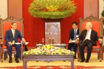 Tổng Bí thư, Chủ tịch nước Nguyễn Phú Trọng tiếp Thủ tướng Nhật Bản Suga Yoshihide. (Ảnh: Trí Dũng/TTXVN)