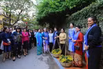 Phu nhân của Chủ tịch nước Trần Đại Quang đã cùng các Phu nhân Trưởng đoàn các nền kinh tế thành viên APEC đi thăm Phố cổ Hội An. (Ảnh: TTXVN)