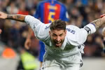 Ramos giúp Real cầm hòa Barcelona. (Nguồn: AFP/Getty Images)
