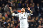 Ramos mang 1 điểm về cho Real Madrid trước Barcelona. (Nguồn: Getty Images)