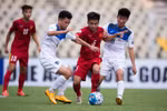 U16 Việt Nam (áo đỏ) vào tứ kết và chỉ cách World Cup đúng 1 trận đấu. (Nguồn: AFC)
