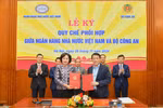 Thống đốc Ngân hàng Nhà nước Nguyễn Thị Hồng và Đại tướng Lương Tam Quang - Bộ trưởng Công an ký kết Quy chế phối hợp. (Ảnh: Vietnam+)