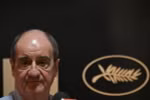Chủ tịch Liên hoan phim quốc tế Cannes, ông Pierre Lescure, trong cuộc họp báo tại Cannes, Pháp. (Nguồn: AFP/TTXVN)