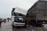 Quảng Trị: Hai ôtô tải đối đầu nhau, 4 người bị thương nặng