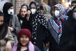 COVID-19 bắt đầu bùng phát tại Iran. (Ảnh: Reuters)