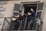 Người dân Italy lạc quan trước 'cơn bão' dịch bệnh COVID-19