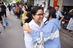 Thí sinh rạng rỡ sau môn thi cuối cùng của Kỳ thi tốt nghiệp THPT năm 2024 