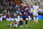 HLV Quique Setien không trách Messi sau thất bại 0-2 trước Real Madrid. (Ảnh: Getty Images) 