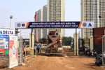 Bệnh viện dã chiến tại ngõ 587 Tam Trinh, quận Hoàng Mai có quy mô 3,5ha do Bệnh viện Đại học Y làm chủ đầu tư. Nơi đây sẽ được dùng để điều trị những bệnh nhân COVID-19 nặng và nguy kịch. (Ảnh: Thành Đạt/TTXVN)