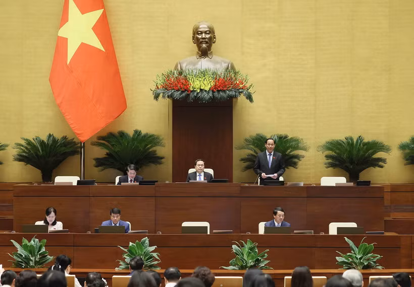 Phó Chủ tịch Quốc hội Trần Quang Phương điều hành phiên họp. (Ảnh: An Đăng/TTXVN)
