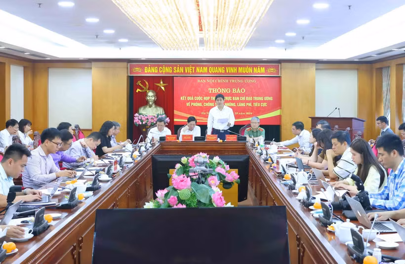 Ban Nội chính Trung ương thông báo về kết quả Cuộc họp thường trực Ban Chỉ đạo Trung ương về phòng, chống tham nhũng, lãng phí, tiêu cực. (Ảnh: Phương Hoa/TTXVN)