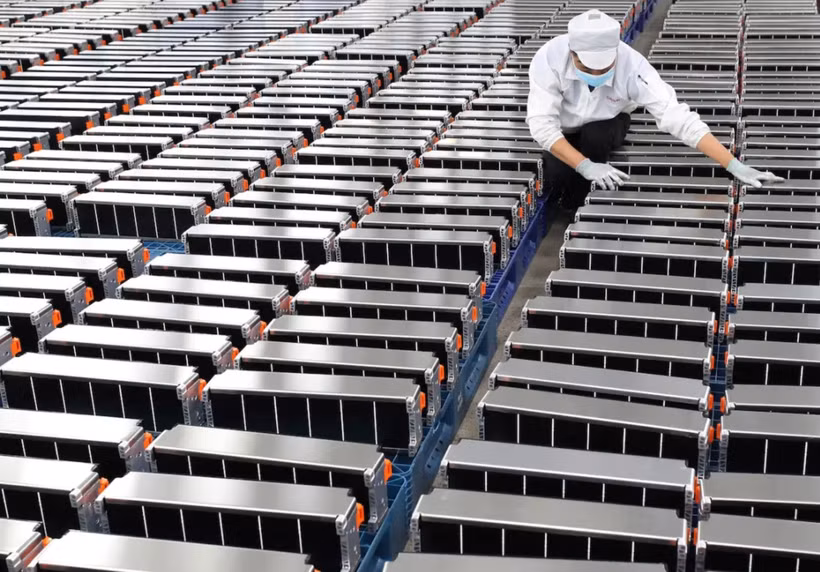Sản xuất pin lithium cho ôtô điện và các mục đích sử dụng khác. (Ảnh: AFP) 