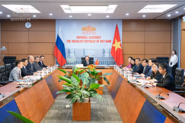 Việt Nam-Liên bang Nga thống nhất tăng cường hợp tác qua kênh nghị viện