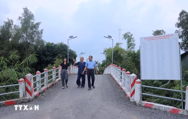 Lão nông miền Tây thắp lửa thiện nguyện bên những nhịp cầu vui