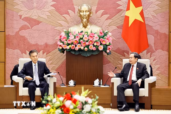 Chủ tịch Quốc hội Trần Thanh Mẫn tiếp Chủ nhiệm Ủy ban Tài chính và Kinh tế Nhân đại toàn quốc Trung Quốc