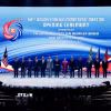 Thủ tướng Malaysia, Anwar Ibrahim (thứ sáu từ bên trái) chụp ảnh chung cùng các Bộ trưởng Ngoại giao ASEAN, Timor Leste và Tổng thư ký ASEAN, Tiến sỹ Kao Kim Hourn tại lễ khai mạc AMM-58. (Ảnh: TTXVN phát)