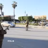 Binh sỹ gác trên đường phố tại Zawiya, Libya. (Ảnh: THX/TTXVN)