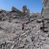 Cảnh tàn phá sau các cuộc không kích của Israel xuống Dải Gaza. (Ảnh: THX/TTXVN)