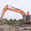 Thi công tại các hạng mục của cao tốc Cà Mau-Đất Mũi. (Ảnh: Tuấn Phi/TTXVN)