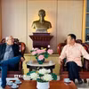 Đại sứ Vũ Trung Mỹ tiếp Chủ nhiệm Ủy ban Đối ngoại Quốc hội, Chủ tịch Nhóm Nghị sỹ hữu nghị Venezuela-Việt Nam Saúl Ortega. (Ảnh: Đại sứ quán Việt Nam tại Venezuela cung cấp)