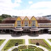 Ga Đà Lạt được khởi công xây dựng năm 1932, hoàn thành năm 1938, là ga đầu mối của tuyến đường sắt Phan Rang – Đà Lạt dài khoảng 84km. (Ảnh: Nguyễn Huy Thành/TTXVN)