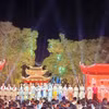 Ba đội tham gia cuộc thi “Tìm hiểu về Di tích quốc gia đặc biệt Văn Miếu-Quốc Tử Giám”. (Ảnh: Tuyết Mai/TTXVN)