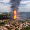 Hiện trường vụ nổ đường ống dẫn khí tại bang Selangor, Malaysia ngày 1/4/2025. (Ảnh: THX/TTXVN)