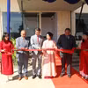 Cắt băng khai trương trụ sở làm việc của Đại sứ quán Việt Nam tại Timor-Leste ở Thủ đô Dili. (Ảnh: TTXVN phát)