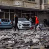 Thiệt hại sau những đợt không kích của Israel xuống thành phố Gaza ngày 31/1/2026. (Ảnh: THX/TTXVN)