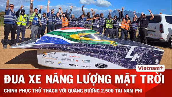 Cuộc đua xe chạy bằng năng lượng mặt trời gây 'sốt' tại Nam Phi 