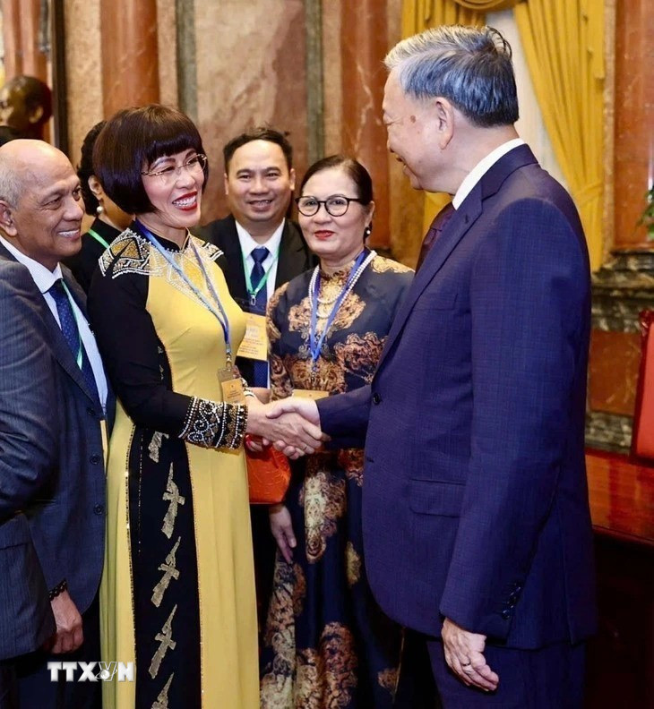 Tổng B&iacute; thư T&ocirc; L&acirc;m gặp Tiến sĩ Phan B&iacute;ch Thiện