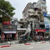 Ngôi nhà 2 tầng đang sửa chữa thì xảy ra tai nạn đáng tiếc. (Ảnh: Hùng Mạnh/TTXVN)
