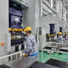 Hệ thống dây chuyền lắp ráp ôtô của Tập đoàn THACO Trường Hải. (Ảnh: Kha Phạm/TTXVN)