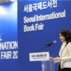 Bà Kim Keon Hee phát biểu tại Hội chợ sách quốc tế Seoul, Hàn Quốc, ngày 14/6/2023. (Ảnh: Yonhap/TTXVN)