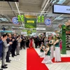 Đại sứ quán Việt Nam tại Pháp phối hợp với tập đoàn Carrefour khai trương Tuần lễ Hàng Việt Nam tại Pháp tại Đại siêu thị Carrefour Collégien. (Ảnh: Thu Hà/PV TTXVN tại Pháp)