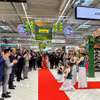 Đại sứ quán Việt Nam tại Pháp phối hợp với tập đoàn Carrefour khai trương Tuần lễ Hàng Việt Nam tại Pháp tại Đại siêu thị Carrefour Collégien. (Ảnh: Thu Hà/PV TTXVN tại Pháp)
