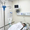 Bệnh nhân bị ngộ độc sau khi ăn bánh mỳ nằm điều trị tại Bệnh viện Đa khoa Tâm Anh. (Ảnh: BV)