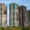 Khu chung cư Wang Fuk Court tại Hong Kong (Trung Quốc) sau vụ hỏa hoạn, ngày 28/11/2025. (Ảnh: THX/TTXVN)