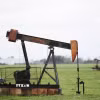 Giàn khoan dầu tại Texas, Mỹ. (Ảnh: THX/TTXVN)