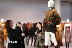 Trang phục của Gucci được giới thiệu tại Tuần lễ thời trang Milan, Italy. (Ảnh: THX/TTXVN)