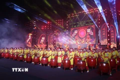 Tiết mục văn nghệ tại lễ hội đền Trần, tỉnh Hưng Yên năm 2026. (Ảnh: Đinh Văn Nhiều/TTXVN)