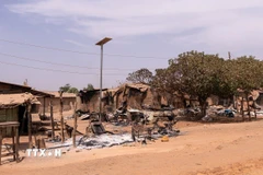 Cảnh tàn phá sau vụ tấn công của các nhóm vũ trang tại khu vực Woro và Nuku thuộc bang Kwara, Nigeria ngày 5/2. (Ảnh: Anadolu Agency/TTXVN)
