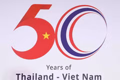 Logo 50 năm thiết lập quan hệ Việt Nam-Thái Lan. (Ảnh: Thống Nhất/TTXVN)