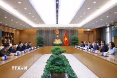 Thủ tướng Lê Minh Hưng tiếp Đại sứ Triều Tiên Ri Sung Guk. (Ảnh: Dương Giang/TTXVN)