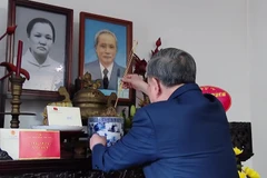 Tổng Bí thư dâng hương Thủ tướng Phạm Văn Đồng, thăm Trung tướng Đặng Quân Thụy