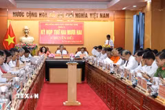 Đại biểu HĐND tỉnh Trà Vinh dự kỳ họp. (Ảnh: Phúc Sơn/TTXVN)