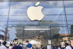 Một đại lý của Apple ở New York, Mỹ. (Ảnh: Kyodo/TTXVN)