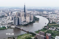 Thành phố Hồ Chí Minh trước “ngưỡng trần” tăng trưởng và cơ hội bứt phá. (Nguồn: TTXVN)